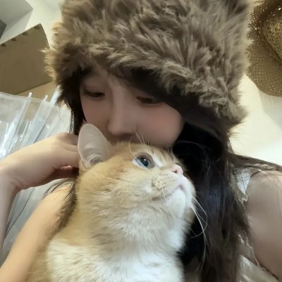 蜜丝炸弹